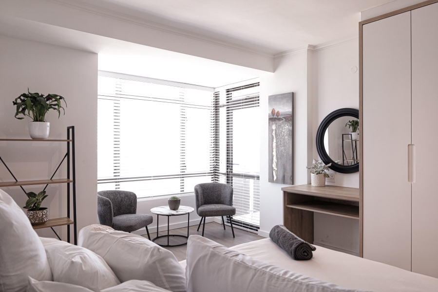 To Let 2 Bedroom Property for Rent in Green Point Western Cape